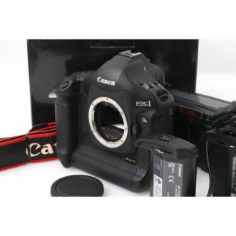 NEAR MINT Canon EOS-1 Ds Mark III DSLR Body, Box, Manual, Charger, etc Corpo, caixa, manual, carregador, etc. da Canon EOS-1Ds Mark III DSLR quase novo