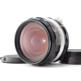 NEAR MINT Nikon NIKKOR H Auto 28mm f/3.5, Front Cap, Rear Cap 近全新尼康尼克爾 H 自動 28mm f/3.5,前蓋,後蓋