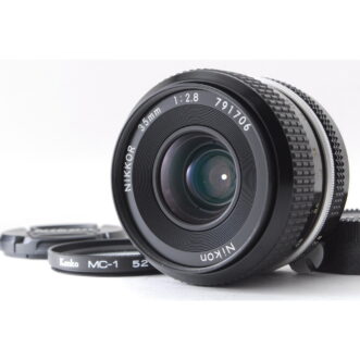 NEAR MINT Nikon NIKKOR 35mm f/2.8, Front Cap, Rear Cap, Lens Filter เลนส์ Nikon NIKKOR 35mm f/2.8 สภาพเกือบใหม่ ฝาปิดหน้า ฝาปิดหลัง ฟิลเตอร์เลนส์