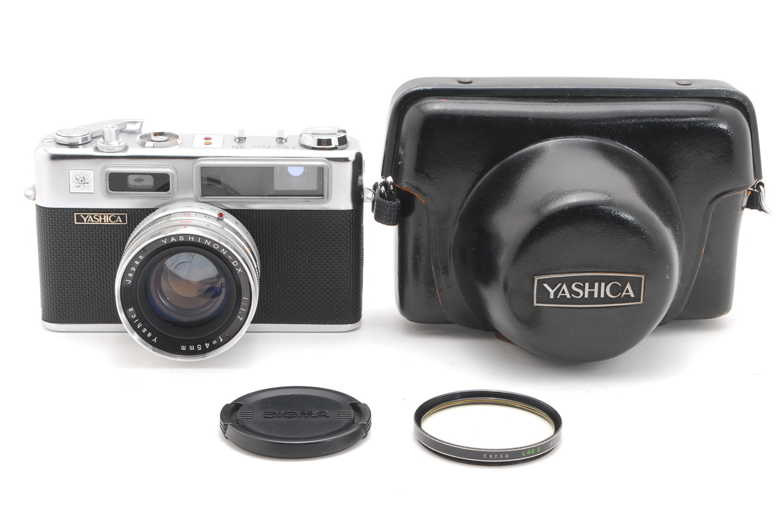 PROMOTION. NEAR MINT YASHICA Electro 35 Range Finder YASHINON-DX 45mm f/1.7, Lens Filter, Front Cap, Case from Japan